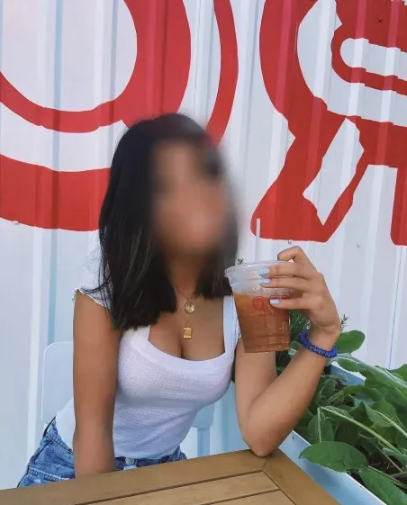 Alicia, 19 años