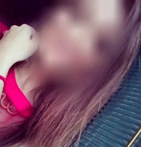 Aroa, 32 años